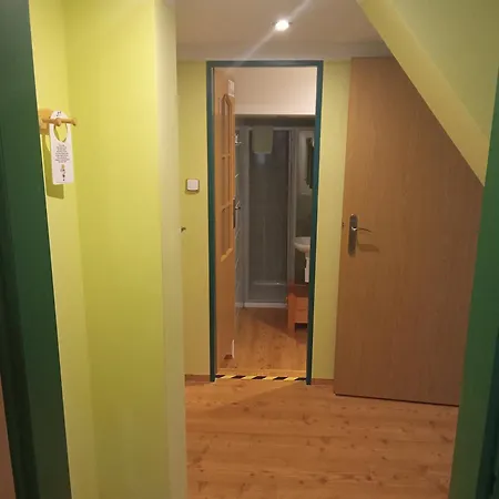 Hotel U Zeleneho Stromu - Zum Gruenen Baum Hrensko