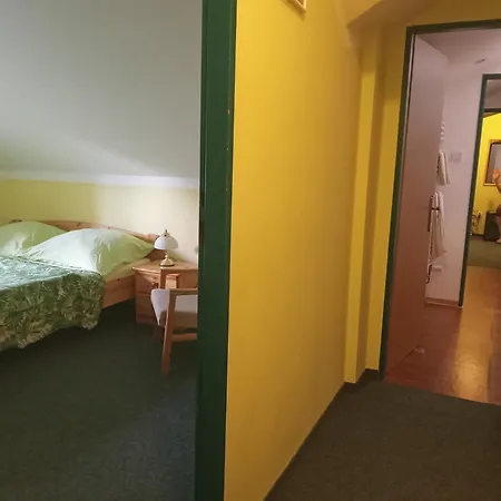 Hotel U Zeleneho Stromu - Zum Gruenen Baum