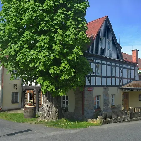Hotel U Zeleneho Stromu - Zum Gruenen Baum Hrensko