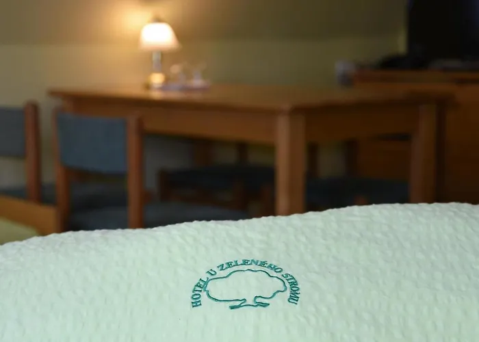 U Zeleneho Stromu - Zum Gruenen Baum Otel Hřensko